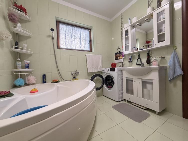 Apartament cu 2 camere decomandat, mobilat în Giroc
