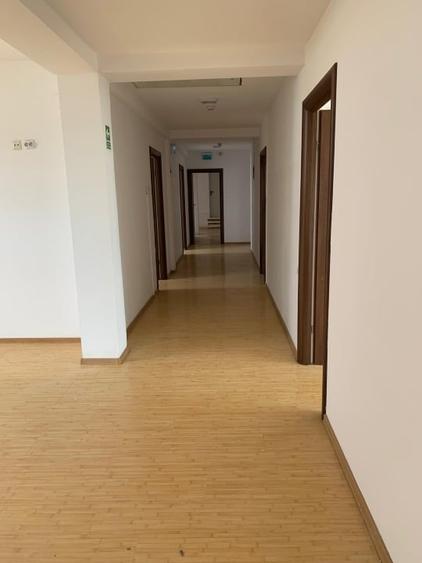 Casă individuală cu 7 camere cu Canalizare în Prelungirea Ghencea