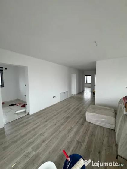 Casă cu 4 camere cu Teren 650 Mp în Satu Nou de Jos