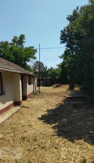 Casă cu 4 camere cu Teren 700 Mp în Ograda