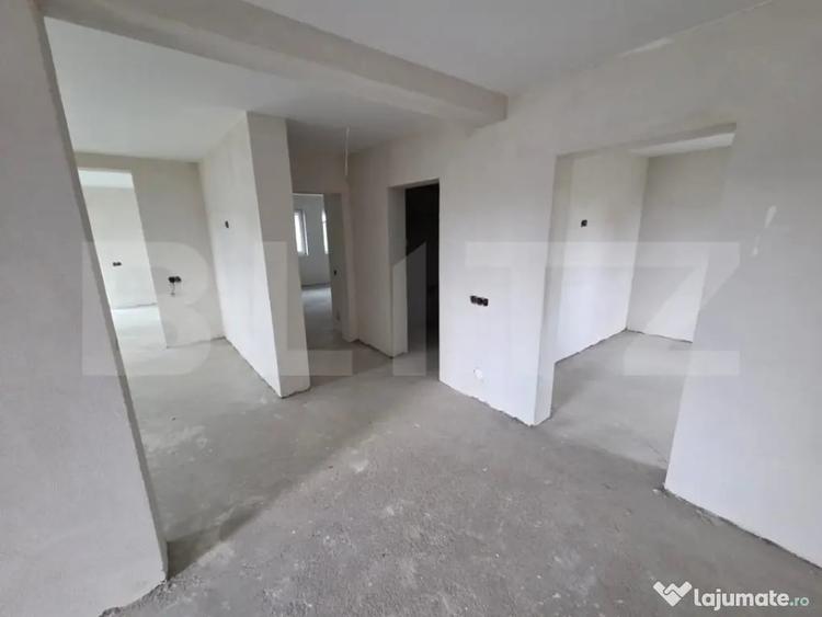 Casă cu 4 camere cu Teren 505 Mp în Crișeni