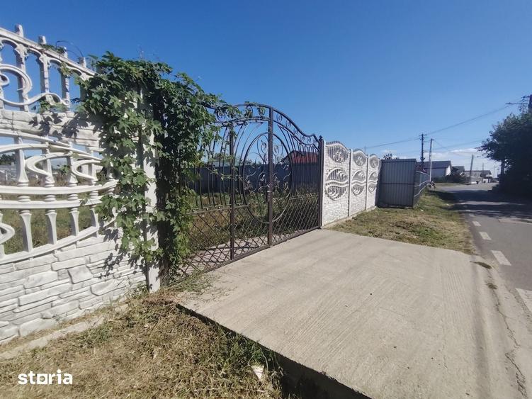 Teren de 400 mp, în Priseaca