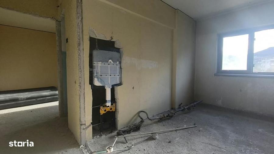 Apartament cu 4 camere decomandat în Central