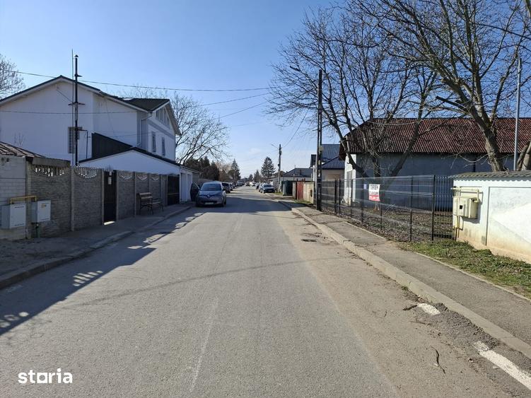 Spațiu comercial, de 1,900 mp, în Domnești