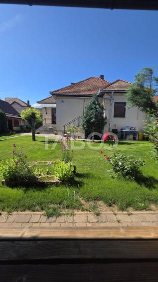 Casă individuală cu 4 camere cu Canalizare în Sebeș