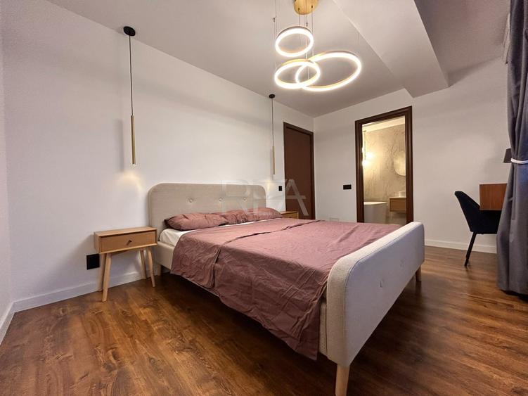 Apartament cu 3 camere nedecomandat, mobilat în Parcul Carol