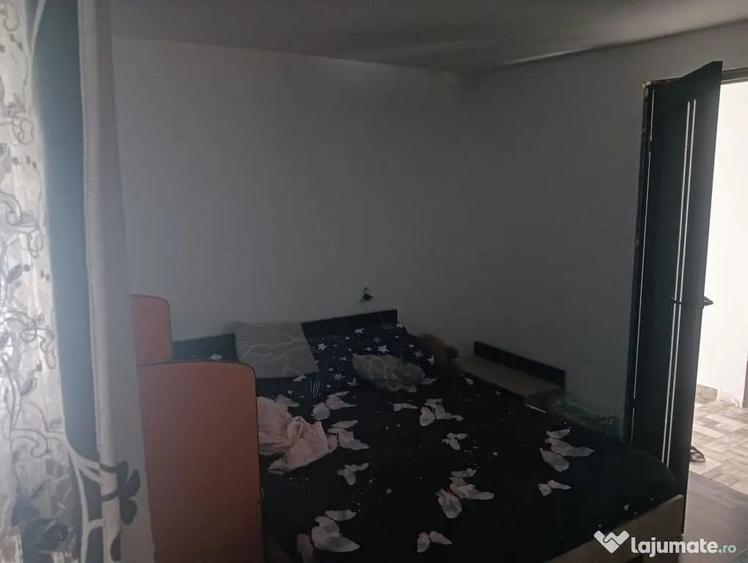Casă cu 2 camere cu Teren 400 Mp în Pietrăria