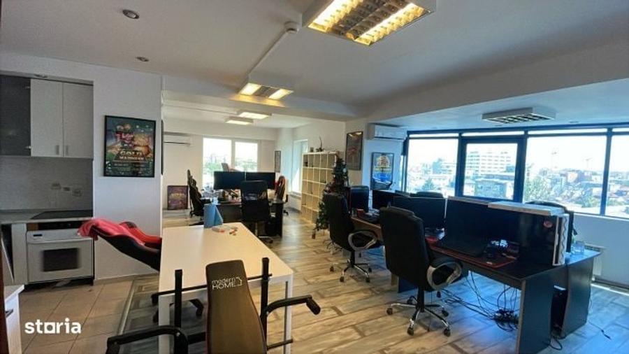 Apartament cu 4 camere decomandat în Universitate