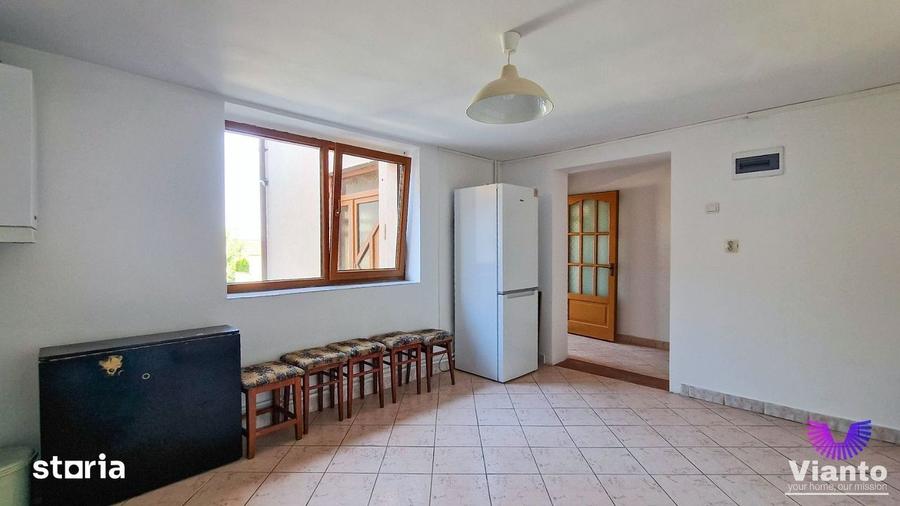 Casă cu 5 camere cu Teren 483 Mp în Trei Stejari