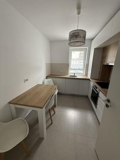 Apartament cu 2 camere decomandat în Exterior Vest