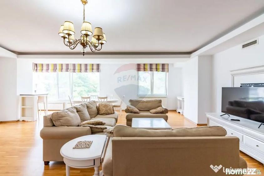 Apartament cu 4 camere decomandat în Nordului