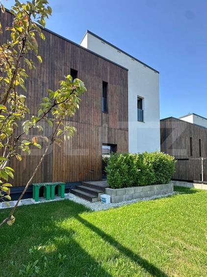 Casă individuală cu 5 camere cu Canalizare în Borhanci