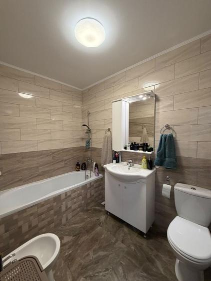 Apartament cu 2 camere în Florești