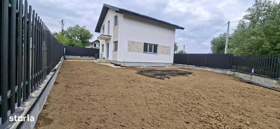 Casă cu 4 camere în Holboca
