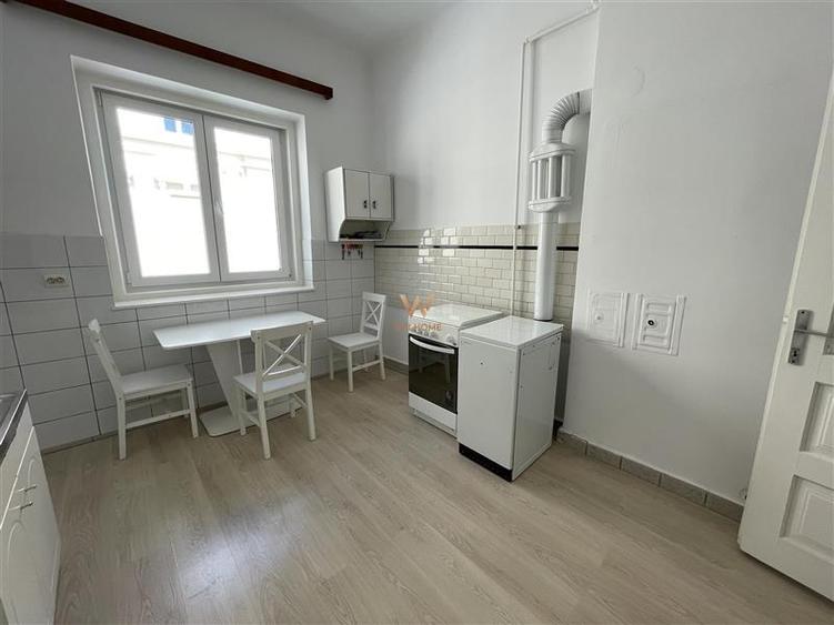 Apartament cu 4 camere circular în Central
