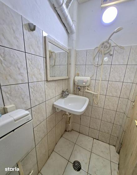 Garsonieră decomandată în Central