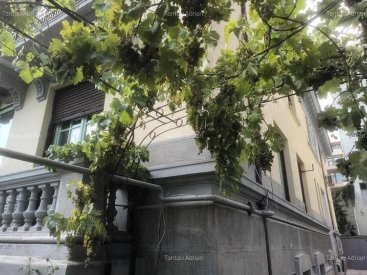 Apartament cu 3 camere decomandat, mobilat în Dorobanți