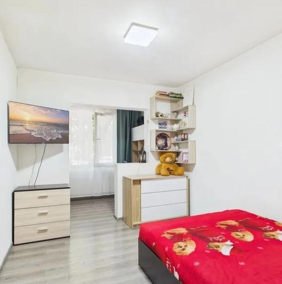 Apartament cu 4 camere decomandat, mobilat în Lujerului