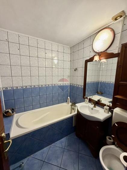 Apartament cu 3 camere decomandat în Ultracentral