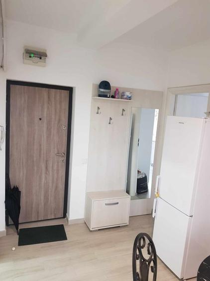 Garsonieră decomandată, mobilată în Gorjului