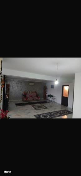 Casă cu 3 camere în Lumina