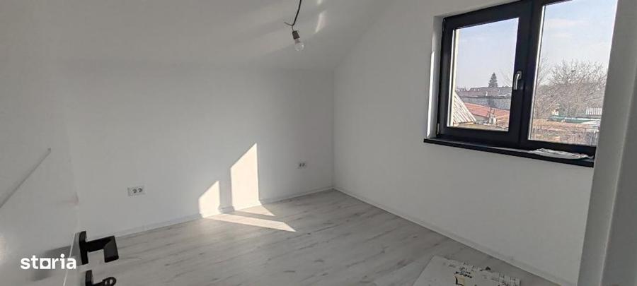 Casă cu 4 camere în Clinceni