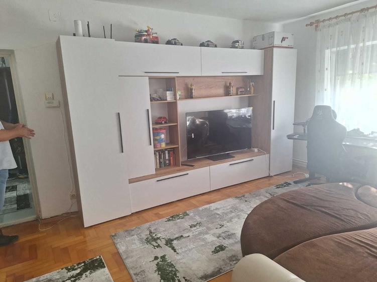 Apartament cu 2 camere decomandat în Exterior Vest