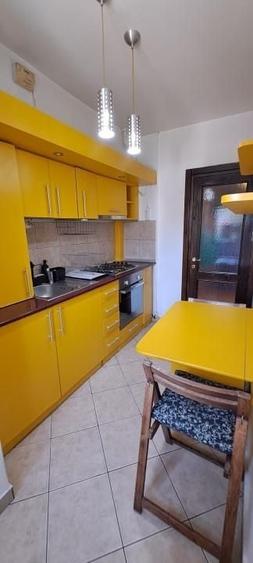 Apartament cu 2 camere semidecomandat, mobilat în Nicolina