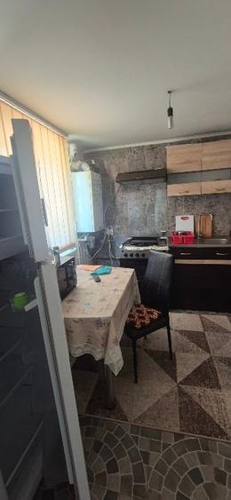 Casă individuală cu 4 camere cu Canalizare în Central
