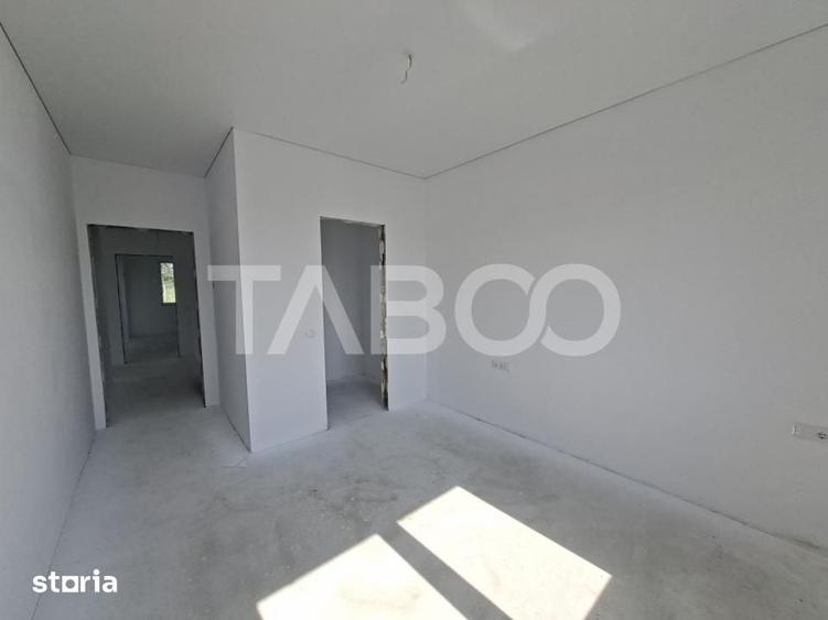 Casă cu 3 camere decomandat cu Teren 103 Mp în Cristian