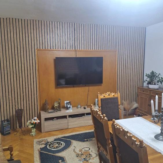 Apartament cu 3 camere decomandat în Steaua
