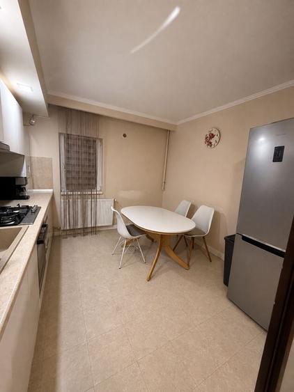Apartament cu 2 camere semidecomandat în Brazda lui Novac