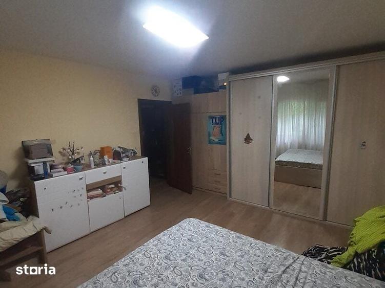 Apartament cu 2 camere decomandat în Tei