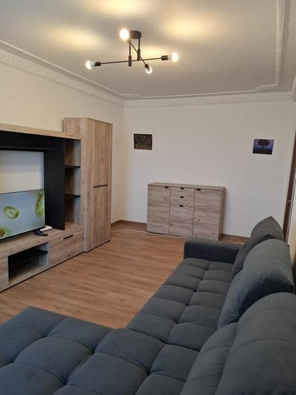 Apartament cu 2 camere decomandat, mobilat în Berceni