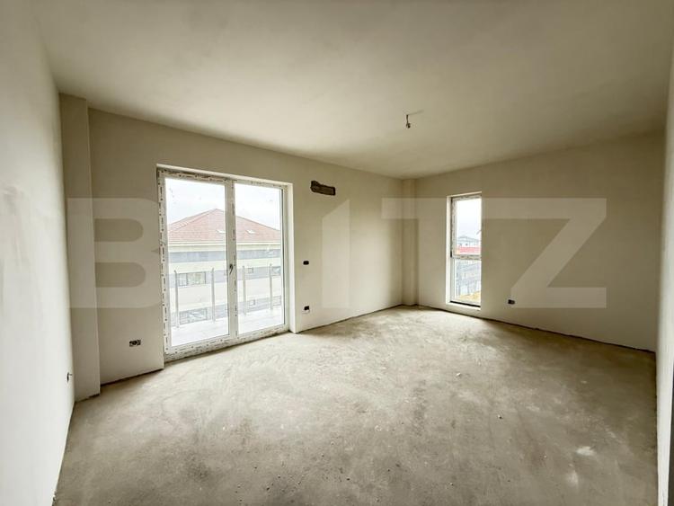 Apartament cu 3 camere semidecomandat în Braytim