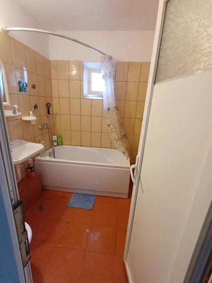 Apartament cu 2 camere semidecomandat în 13 Septembrie