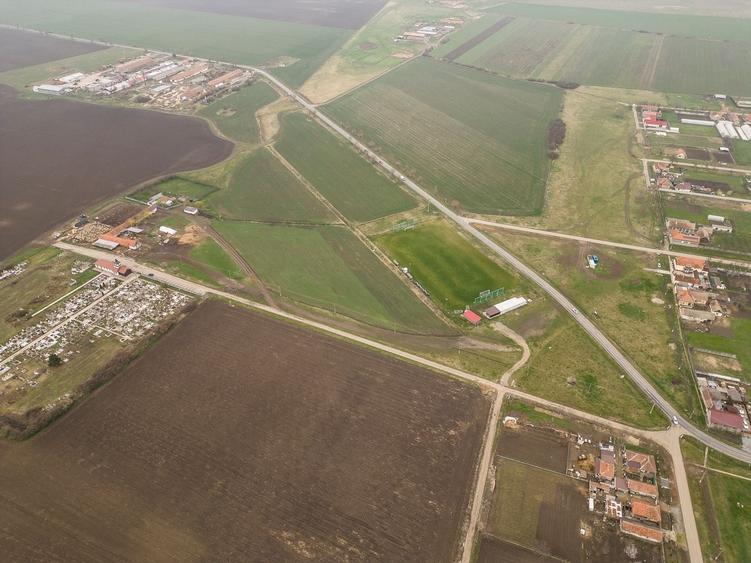 Teren Construcții intravilan de 7000 mp, în Caporal Alexa