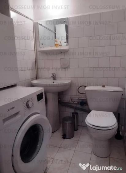 Apartament cu 3 camere decomandat în Răcădău