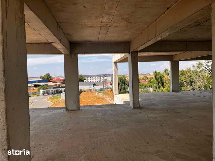 Spațiu comercial, de 2,589 mp, în Central