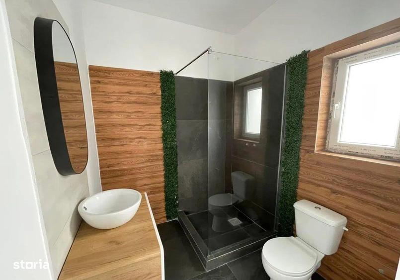 Casă cu 3 camere cu Teren 250 Mp în Central