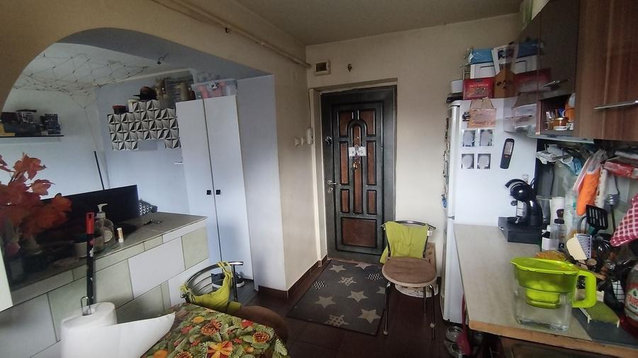 Apartament cu 2 camere nedecomandat în Vladimirescu