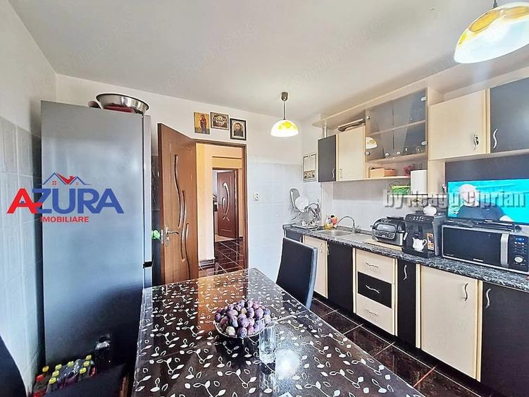 Apartament cu 3 camere decomandat în Găvana