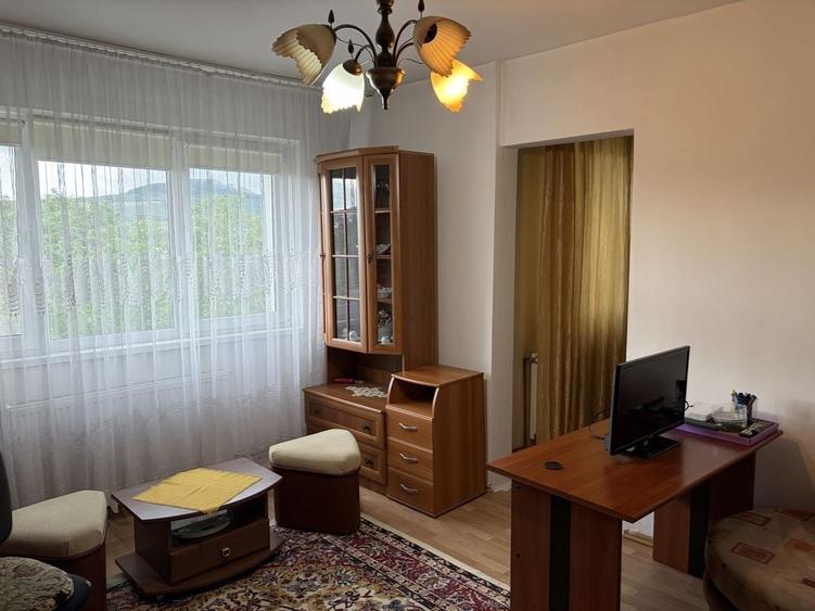 Apartament cu 2 camere semidecomandat în Decebal