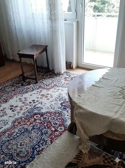 Apartament cu 2 camere semidecomandat în Est