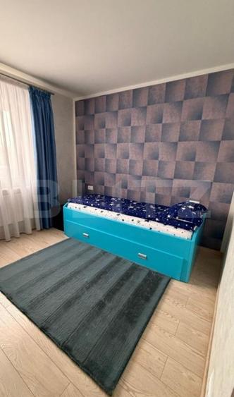 Apartament cu 5 camere decomandat, mobilat în George Enescu