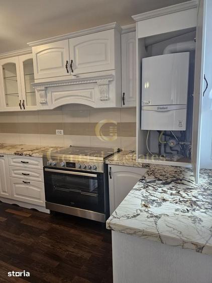 Apartament cu 3 camere în Tractorul