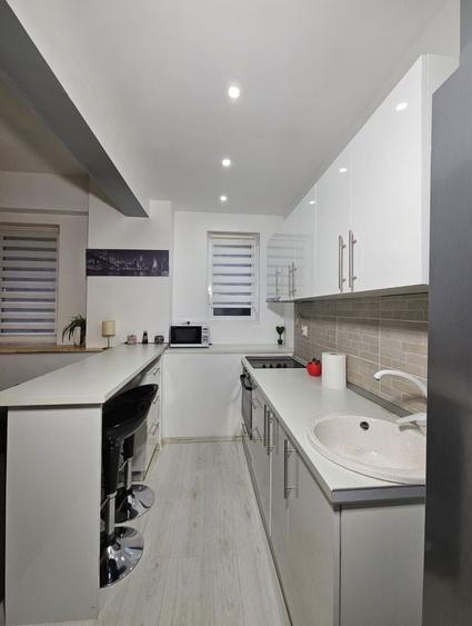 Apartament cu 2 camere decomandat în Romană