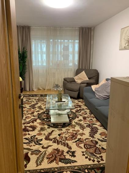 Apartament cu 2 camere decomandat, mobilat în Exterior Est