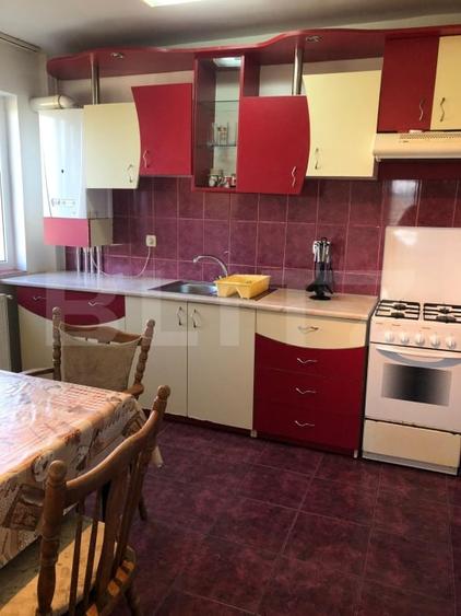 Apartament cu 3 camere decomandat, mobilat în Est