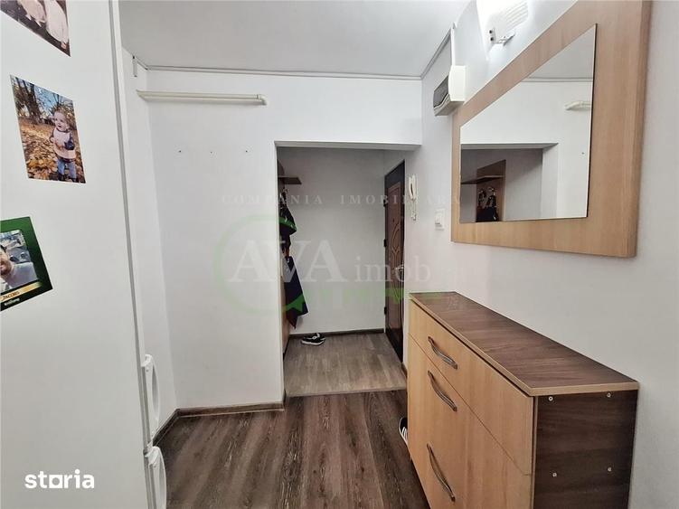 Apartament cu 3 camere semidecomandat în Republicii